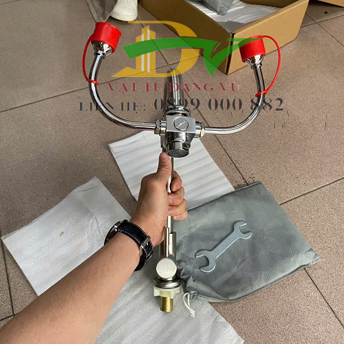 Vòi Rửa Tay Kết Hợp Rửa Mắt