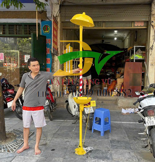 Thiết Bị Tắm Và Rửa Mắt Khẩn Cấp