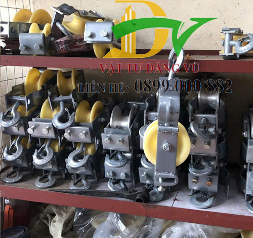 Puly nhựa kéo cáp 200x60mm