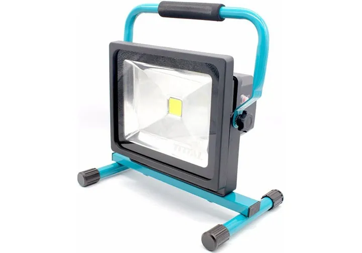 Đèn Led xách tay dùng sạc -TOTAL-TLP20301C