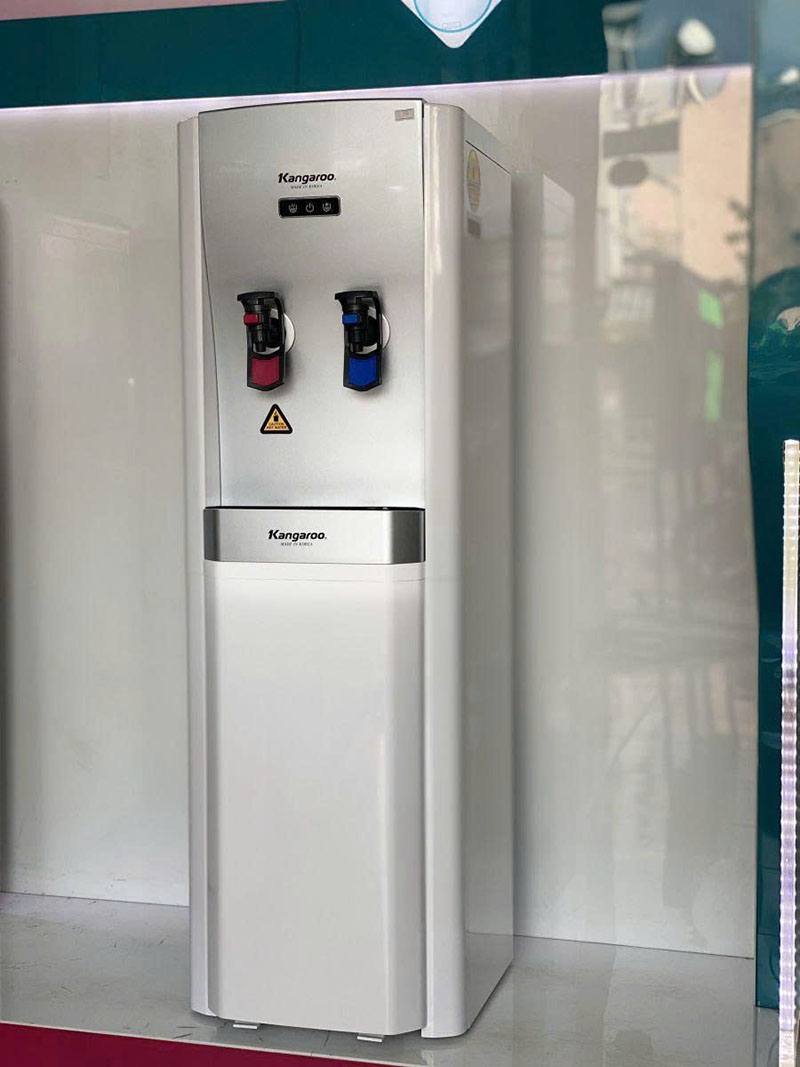 Kiểu dáng tủ đứng Kangaroo KG47