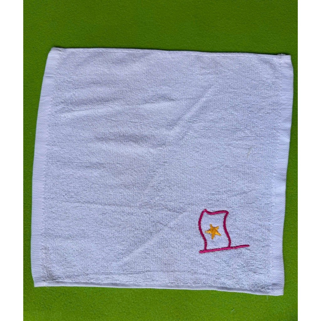 Khăn vuông  thêu ký hiệu mầm non  gồm 50 hình khác nhau 30x28cm