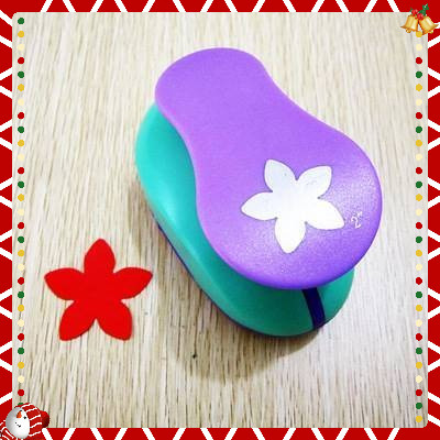 Dập hoa trợ lực size 4,5cm dùng trang trí thủ công mầm non KM:8820