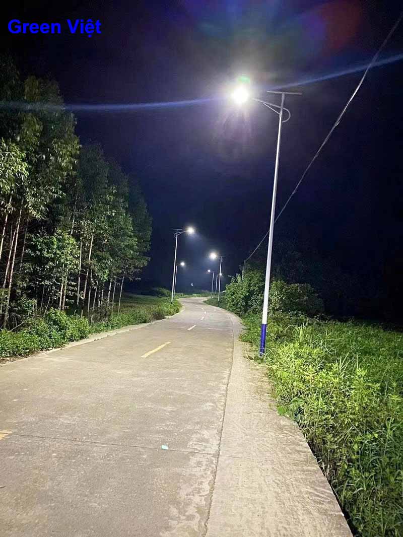 Đèn đường năng lượng mặt trời 1000W DCD1000 cao cấp