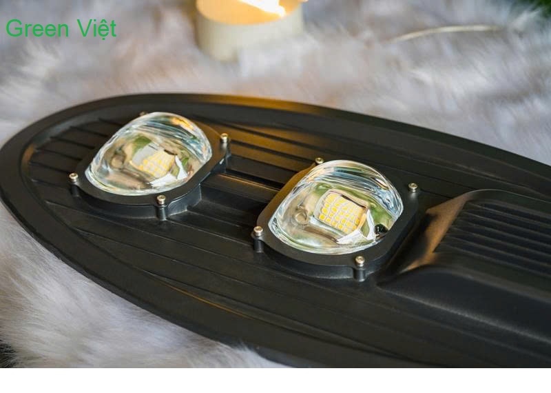 Đèn năng lượng mặt trời 100w TL-100 Chiếc lá