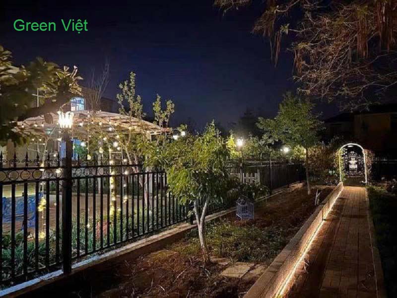 Đèn năng lượng mặt trời trụ cổng TC-3 trang trí sân vườn