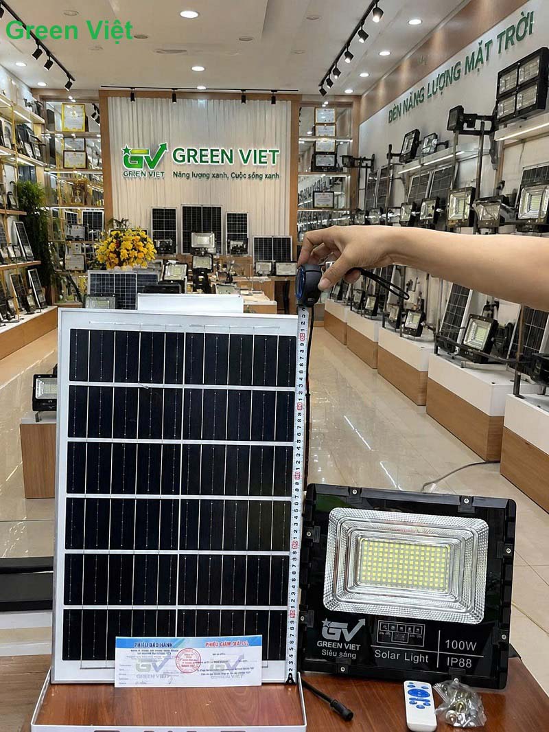 Đèn đường năng lượng mặt trời 300w BC1 Bàn Chải