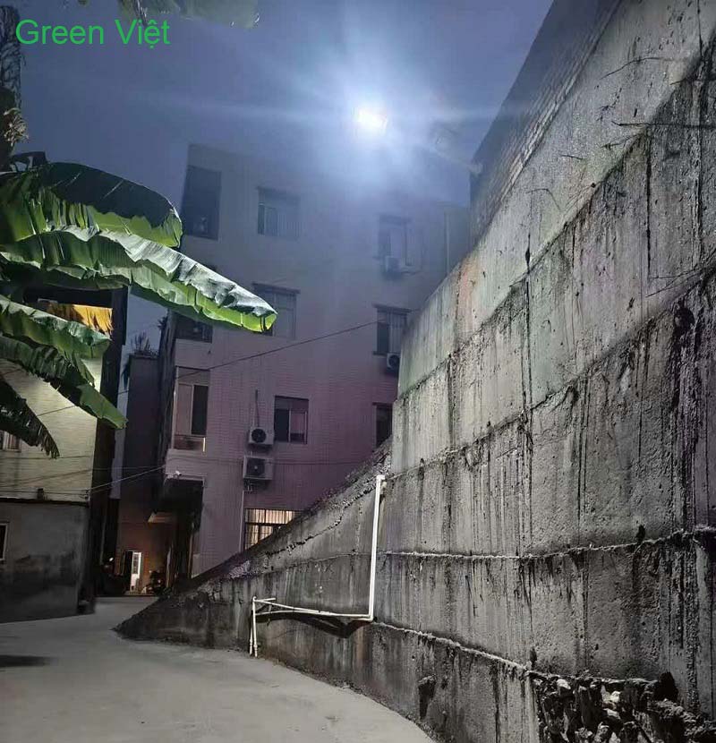 Đèn đường năng lượng mặt trời 300w DDLT-300 Green Việt