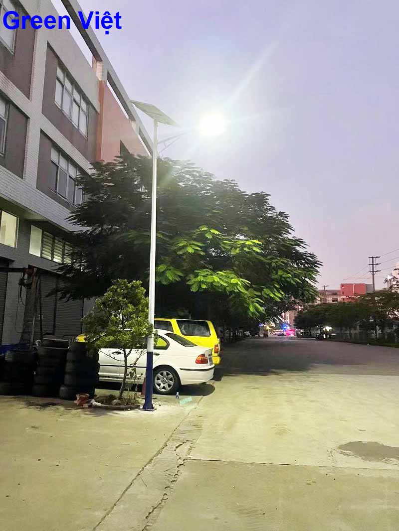 Đèn Đường Năng Lượng Mặt Trời JD-Z1000 Green Việt