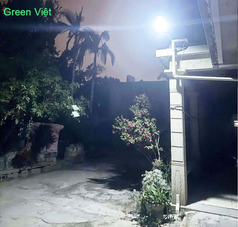Đèn đường năng lượng mặt trời lá cao áp L100W - Đèn solar light cao cấp 100w