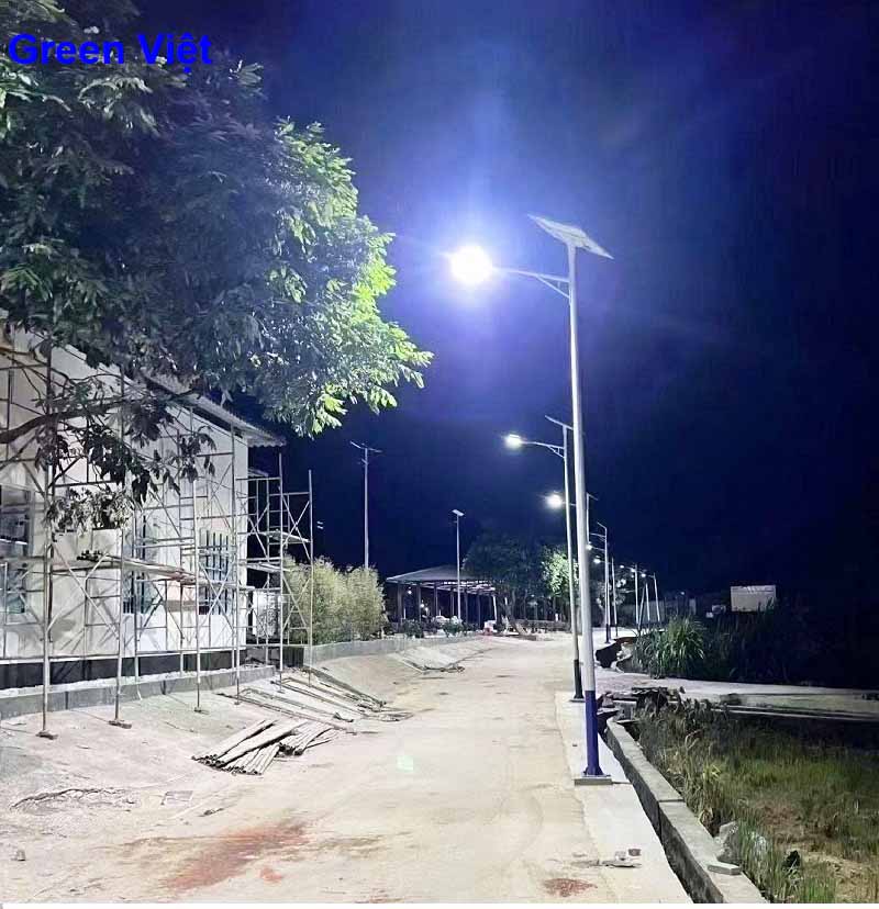 Đèn Đường Năng Lượng Mặt Trời Dự Án 1000W DAN09