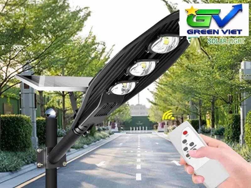Đèn Năng Lượng mặt trời 150w L-150 chiếc lá