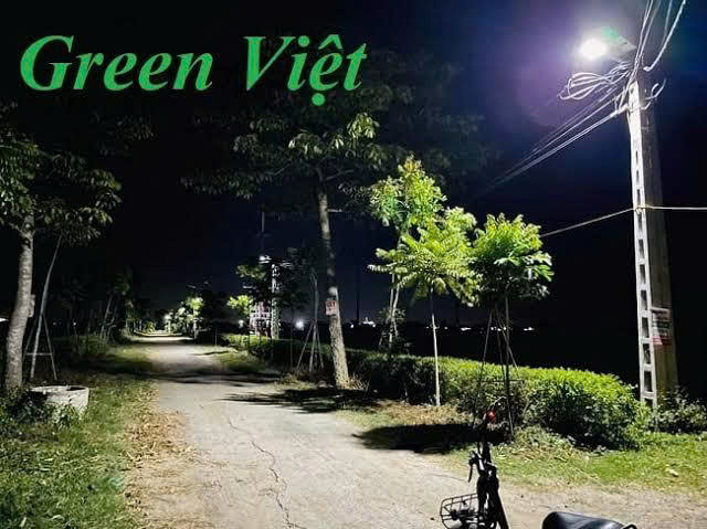 Đèn năng lượng mặt trời 500W BCV500 ánh sáng vàng