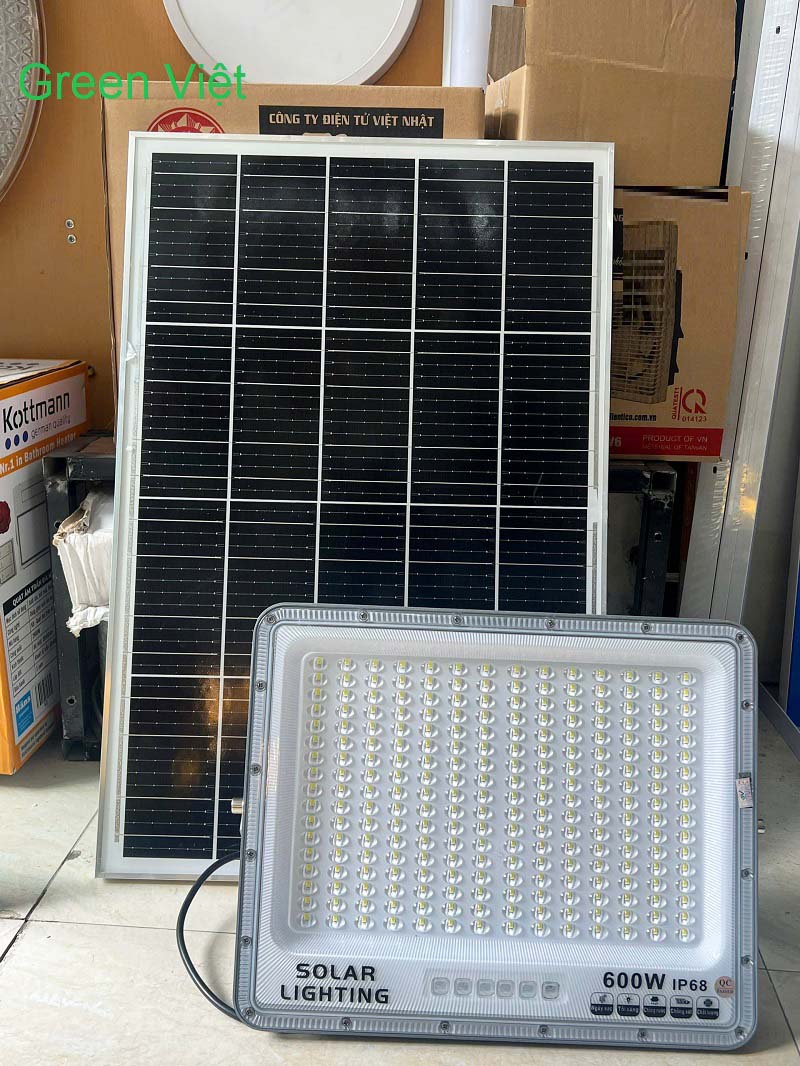 Đèn Pha Năng Lượng Mặt Trời 600W PN-600 Cao Cấp