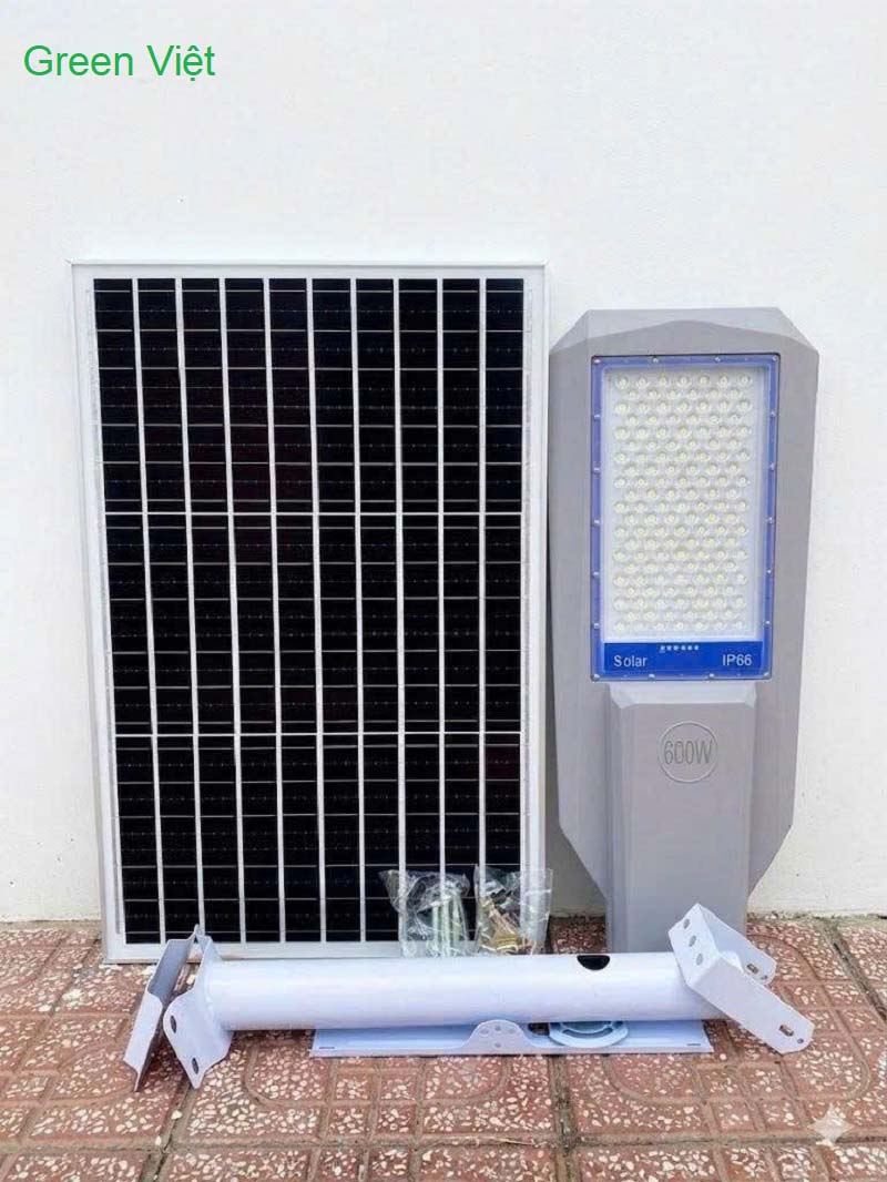 Đèn Phi Thuyền 600W Năng lượng Mặt Trời PT600