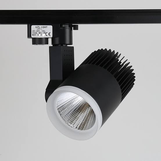 Đèn led rọi tranh 12W và showroom