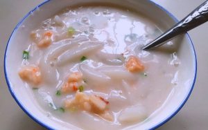 Cách nấu bánh canh mặn miền Tây ngon chuẩn vị, nước lèo ngọt thanh