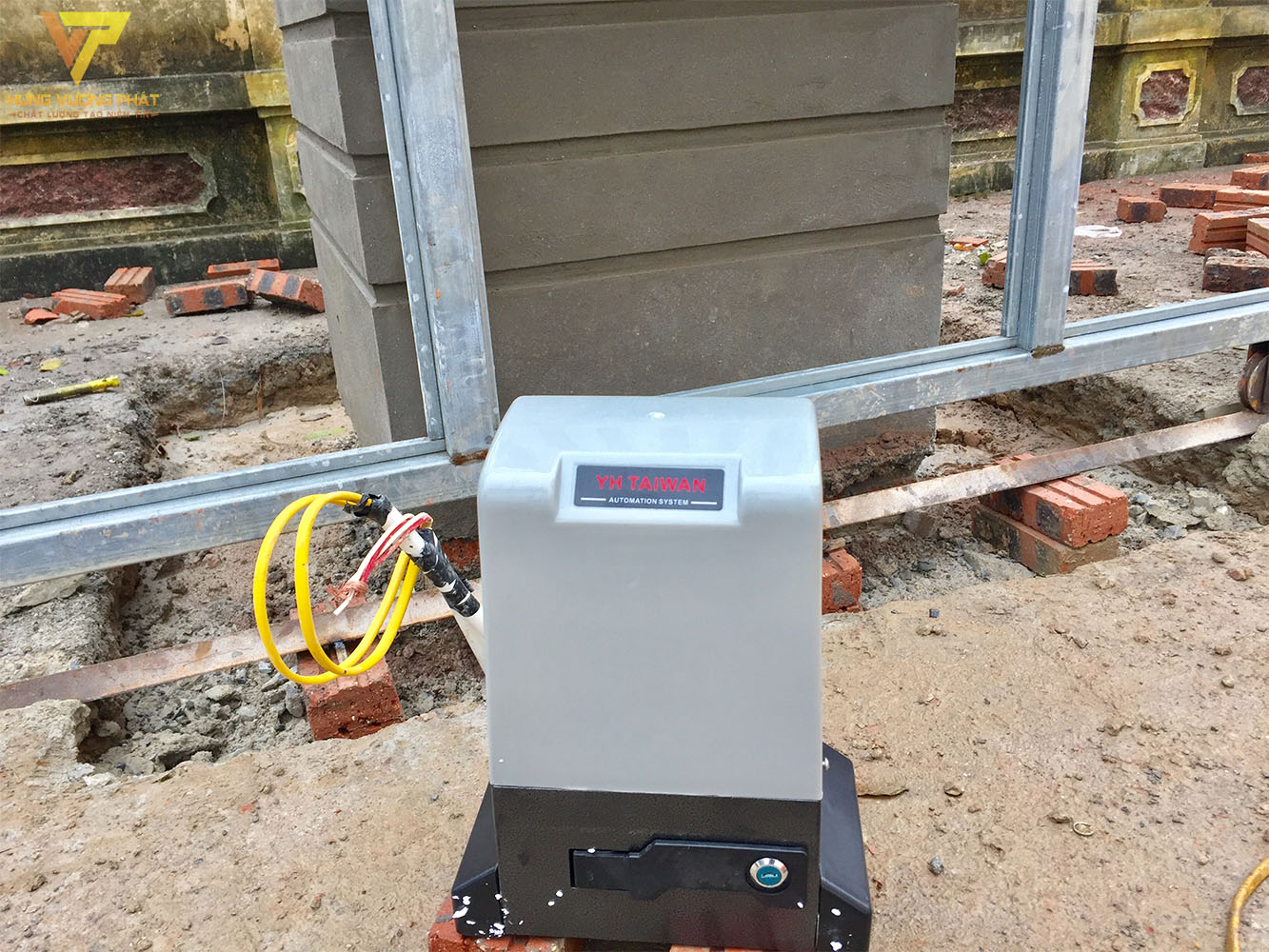 Motor cổng lùa YH 2000kg