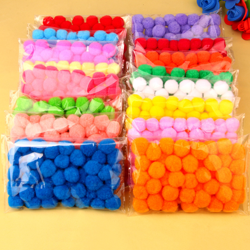 Quả bông len/nỉ mini (Pom Pom) nhiều màu sắc.