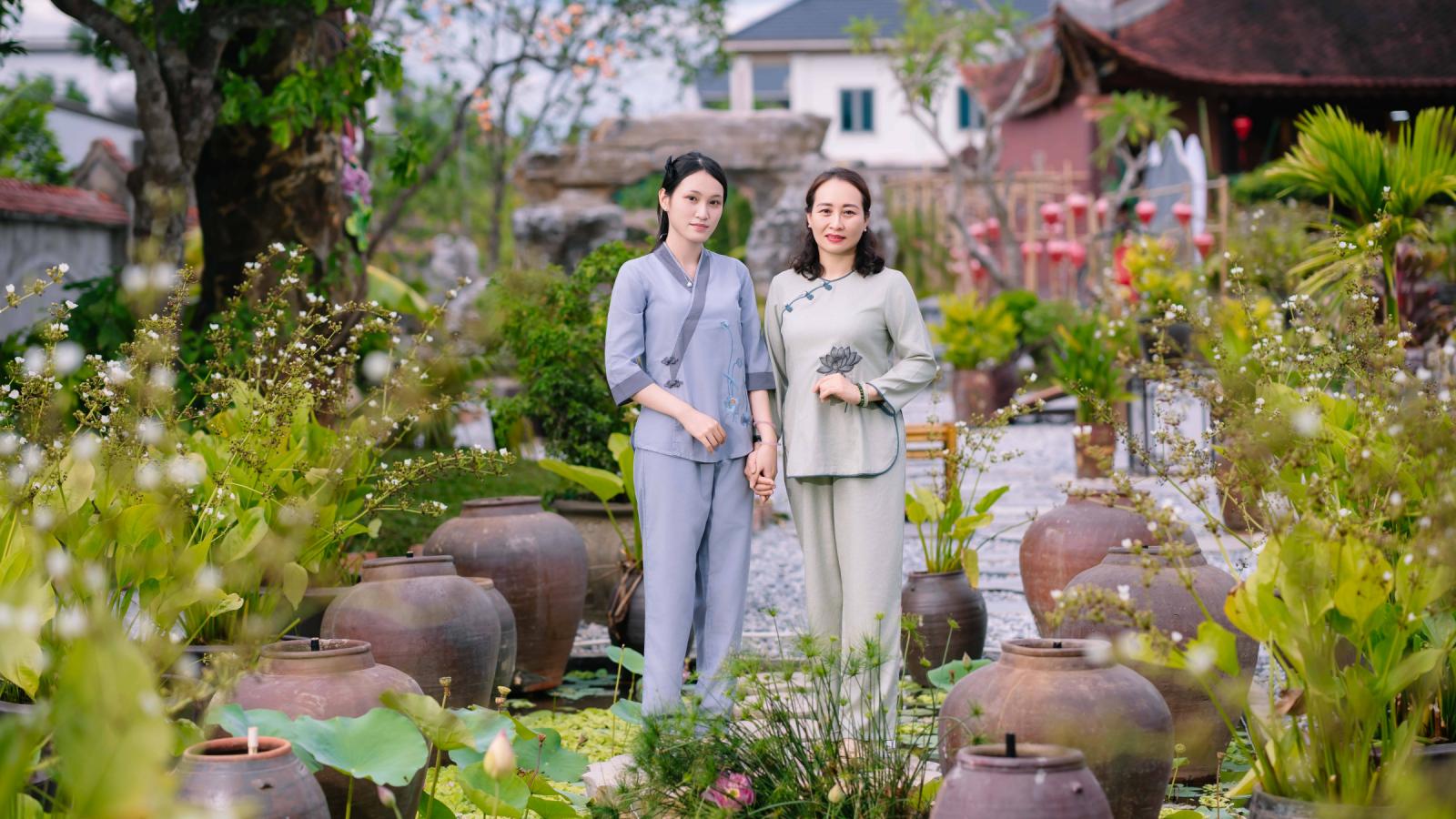 Mặc đẹp đi chùa: kín đáo, thoải mái và vẫn giữ nét riêng