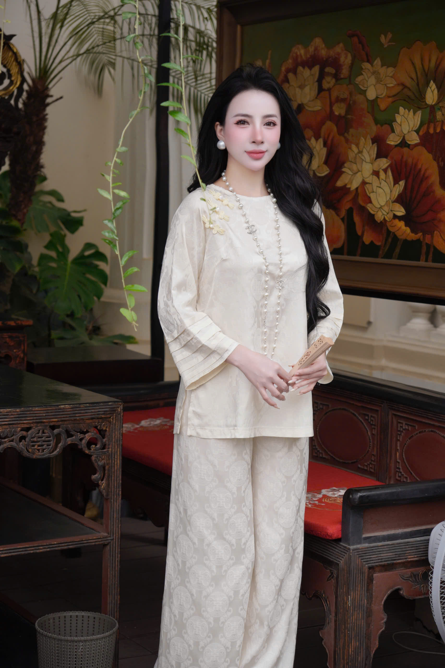 Bộ Cổ Tròn Khuy Vai Tay Tầng Lụa Gấm