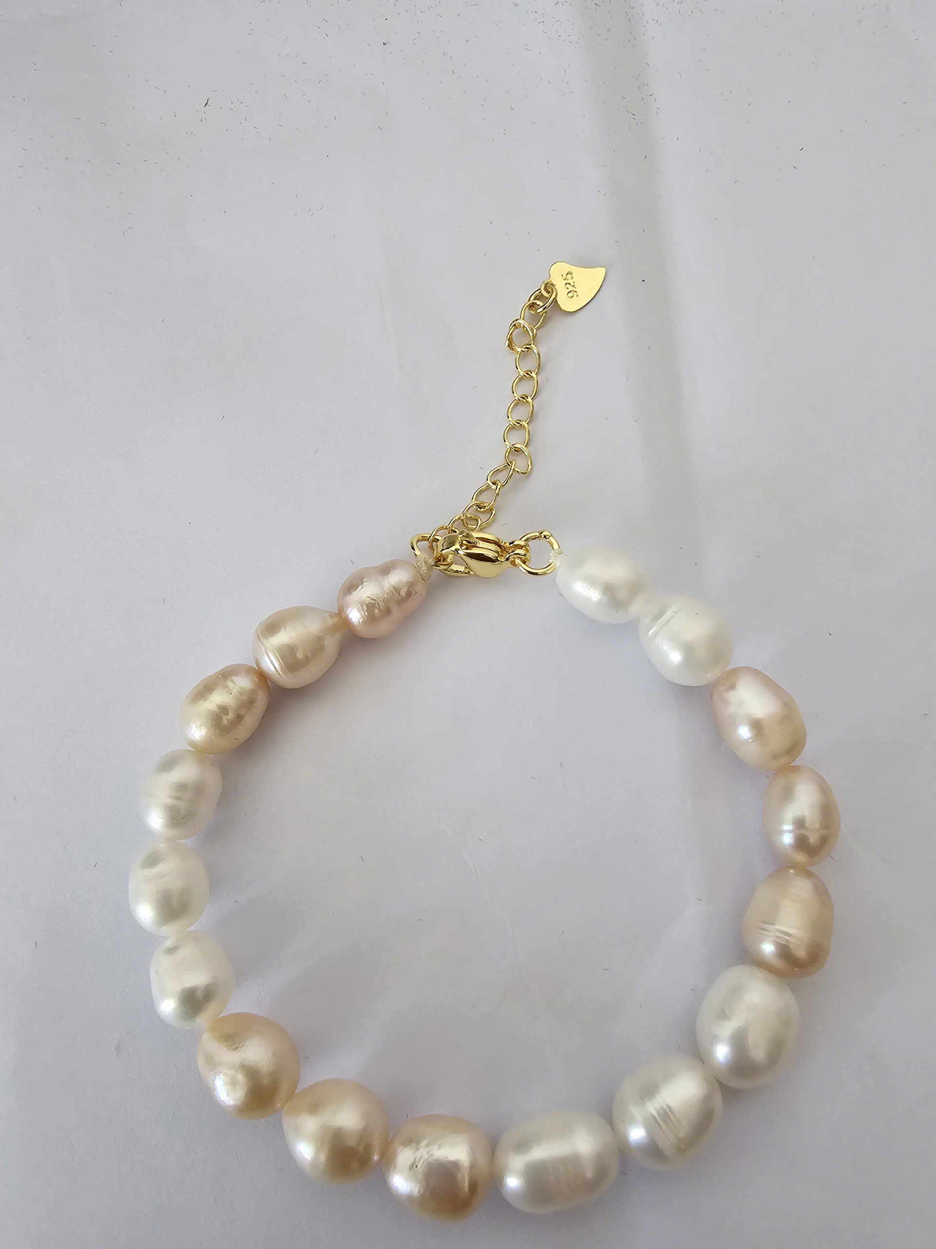 Chuỗi Tay Ngọc Trai Hạt Nhót 17 Hạt 8 mm
