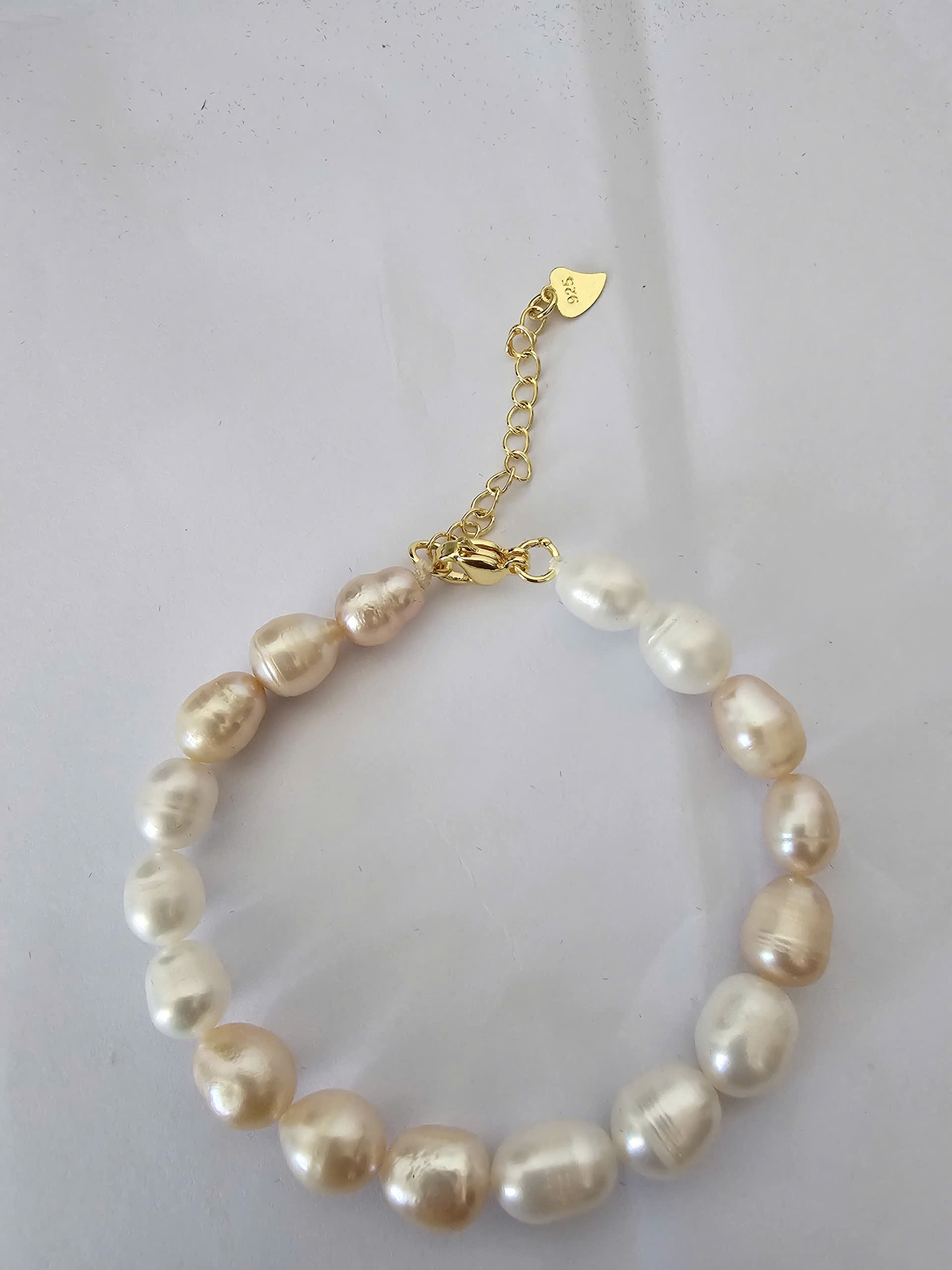 Chuỗi Tay Ngọc Trai Hạt Nhót 17 Hạt 8 mm