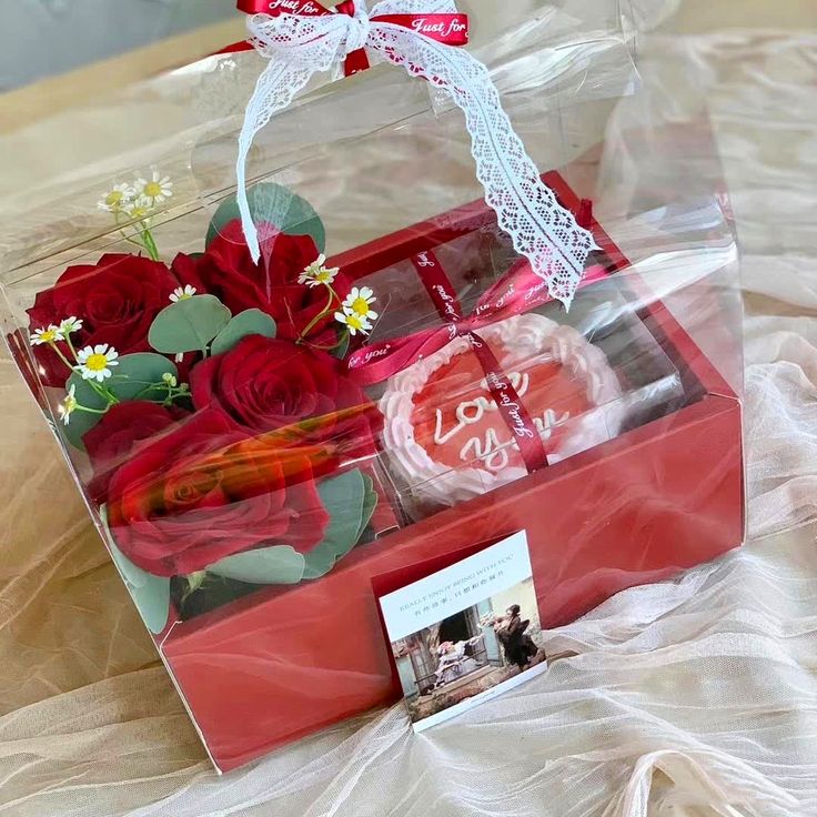 Hộp 2 Ngăn Bánh Và Hoa ( Đỏ Đô )