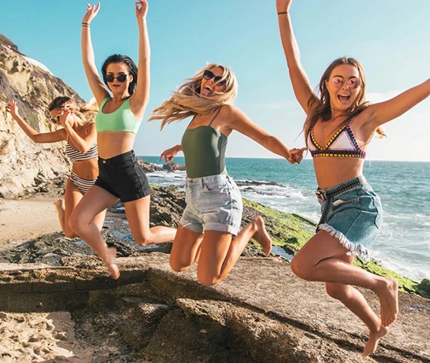 4 chiêu tạo dáng với bikini để chị em thỏa sức tung hoành với đồ bơi nữ