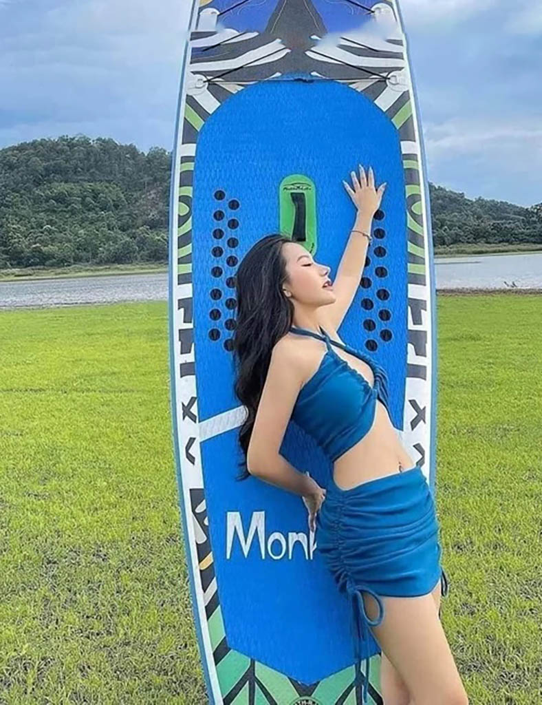Bikini hai mảnh dạng váy