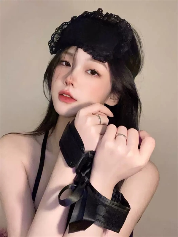 Set phụ kiện mặt nạ ren 2 kèm vòng tay ren