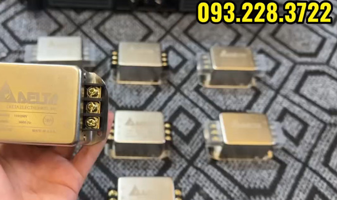 Củ Lọc Nguồn Điên Denta 30A Lọc Sạch Nhiễu Điện Cho Dàn Âm Thanh