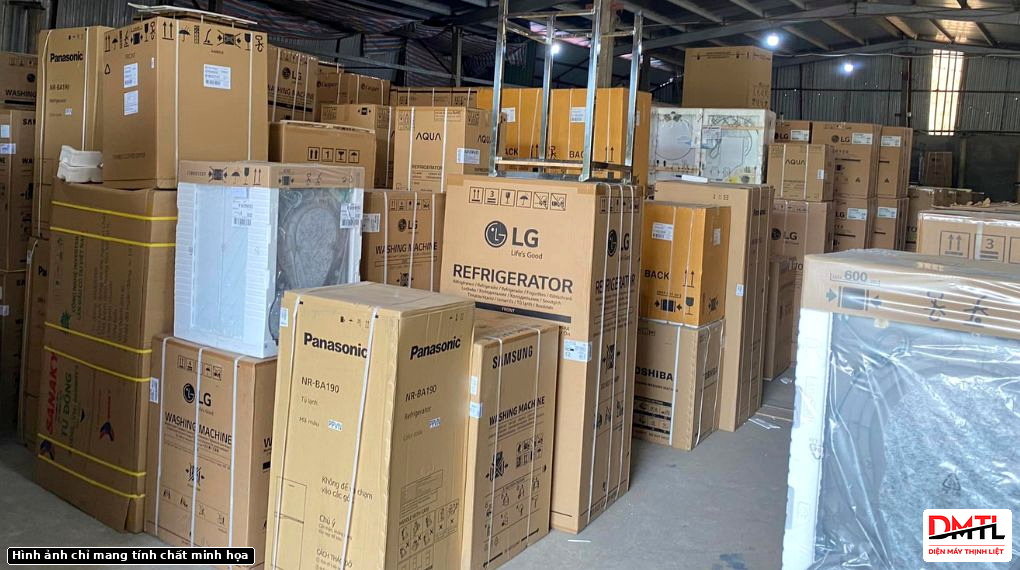 Vì sao khách Hà Nội thích mua điện máy tại kho hơn showroom?
