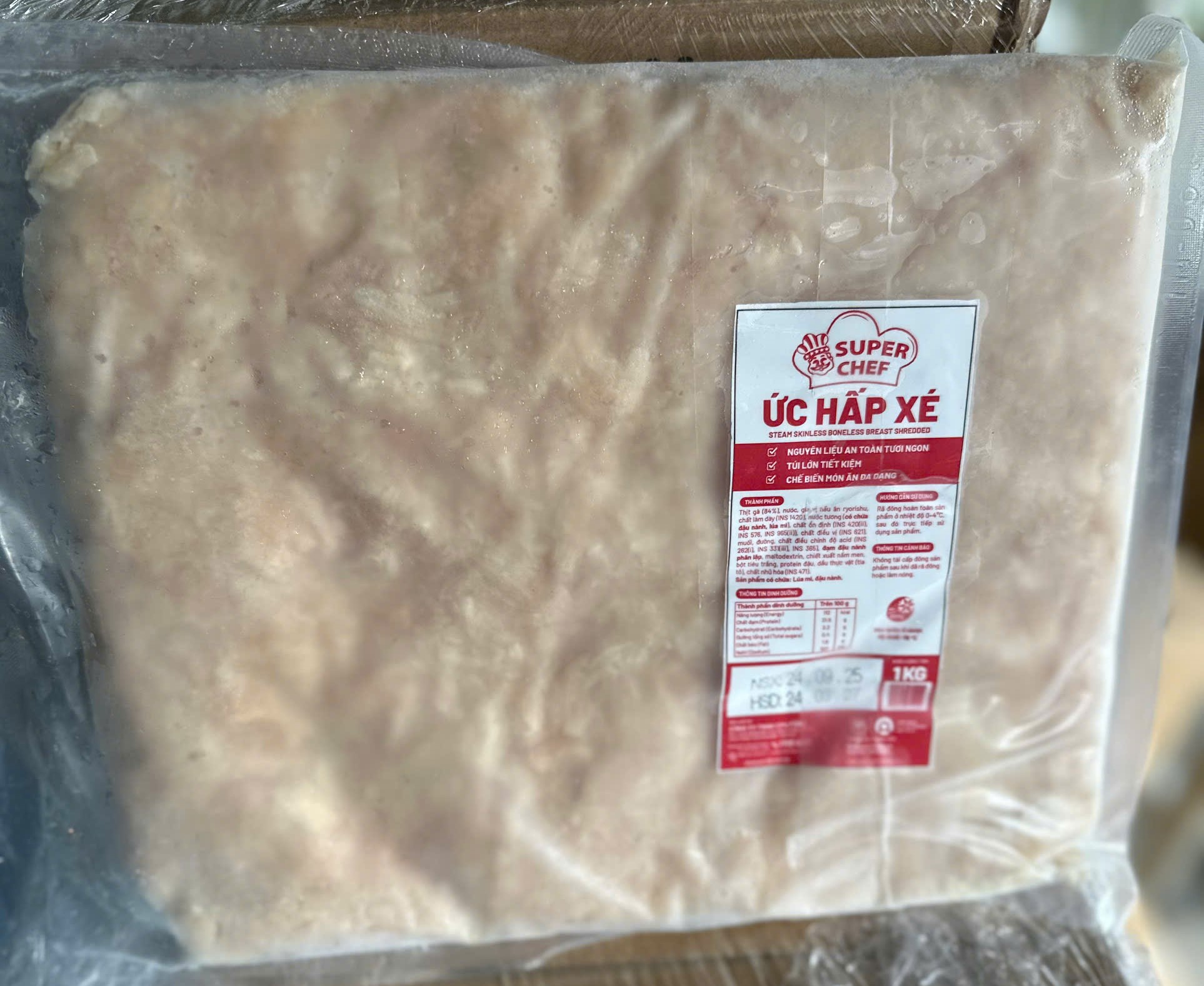 Ức gà xé hấp CP (1kg / Gói)