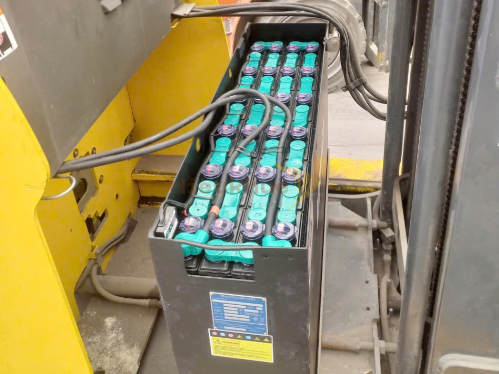 kích thước hộc bình chuẩn quốc tế của Lifttop 48V-201Ah lắp xe nâng điện đứng KOMATSU