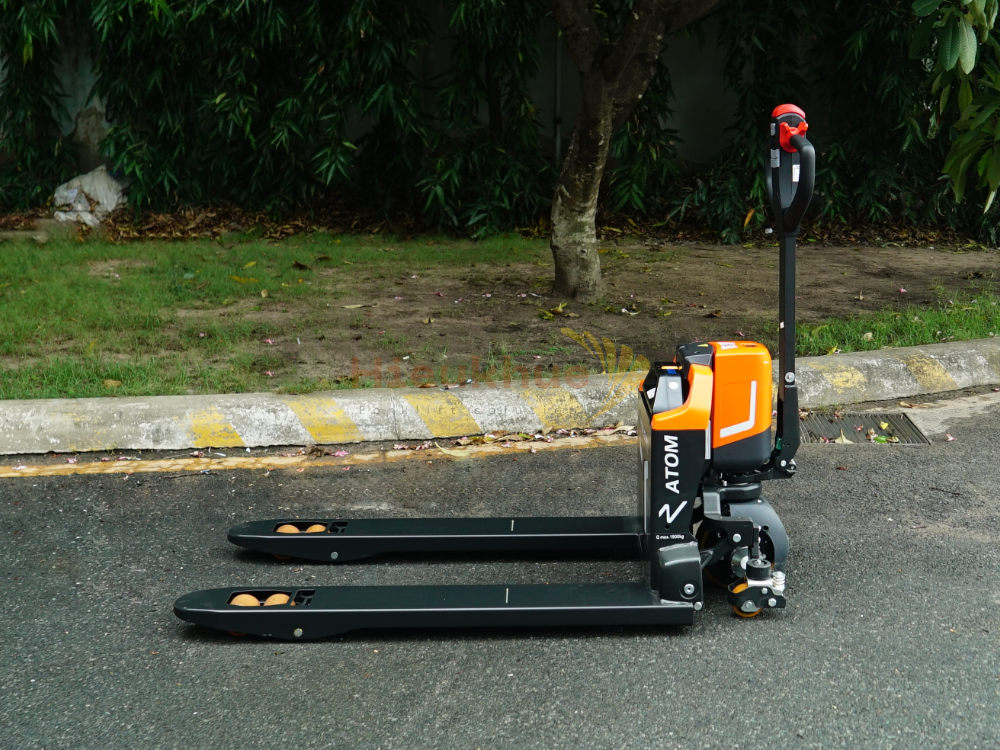 Xe nâng tay điện 1.5 tấn NOBLELIFT PTE15Q-A