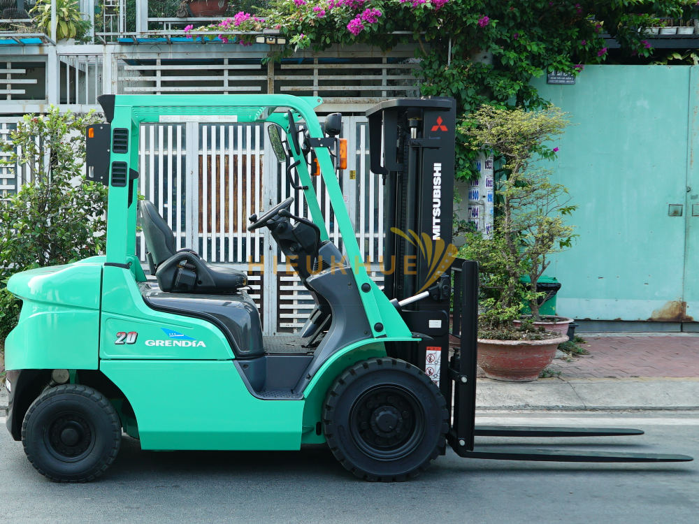 Xe nâng dầu MITSUBISHI FDE20T