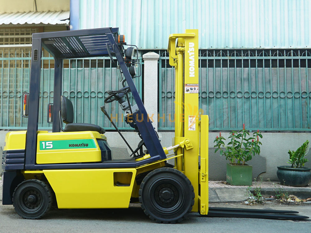 Xe nâng xăng KOMATSU FG15-15
