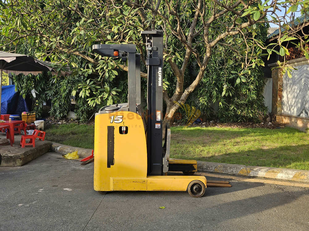 Xe nâng điện đứng lái KOMATSU FB15RW-15 năm 2020, nâng cao 4m