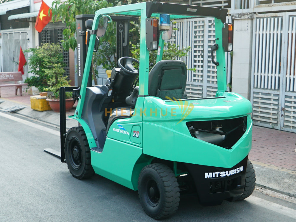 Xe nâng dầu MITSUBISHI FDE20T