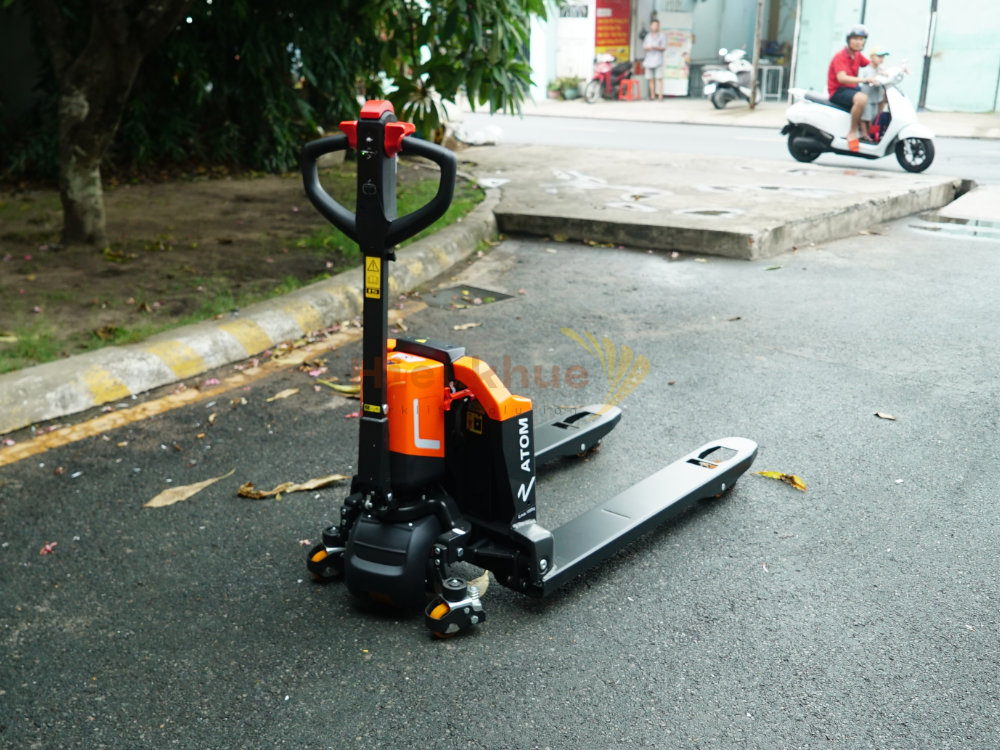 Xe nâng tay điện 1.5 tấn NOBLELIFT PTE15Q-A