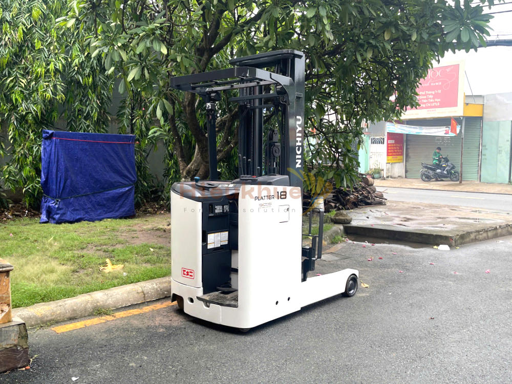 Xe nâng điện đứng lái NICHIYU FBRM18-80-400 năm 2019, nâng cao 6m