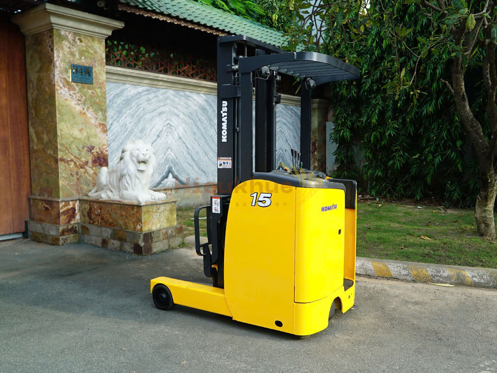 Xe nâng điện đứng lái KOMATSU FB15RL-15 khung 4m chắc khỏe