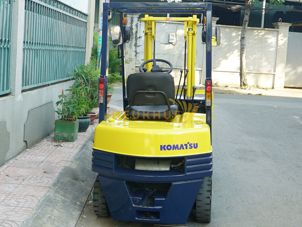 Xe nâng xăng KOMATSU FG15-15