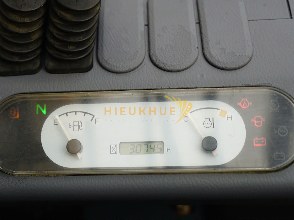 Xe nâng dầu UNICARRIERS FD30T4