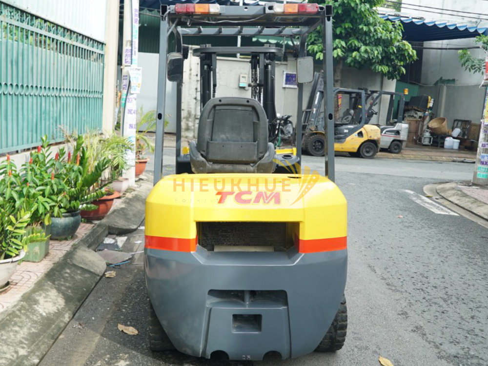 Xe nâng dầu TCM FD25T3