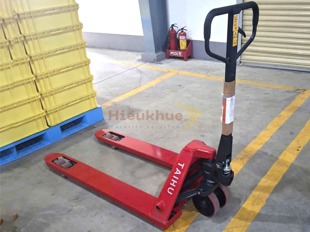 Xe nâng tay thấp 2.5 tấn TAIHU Model HTA25