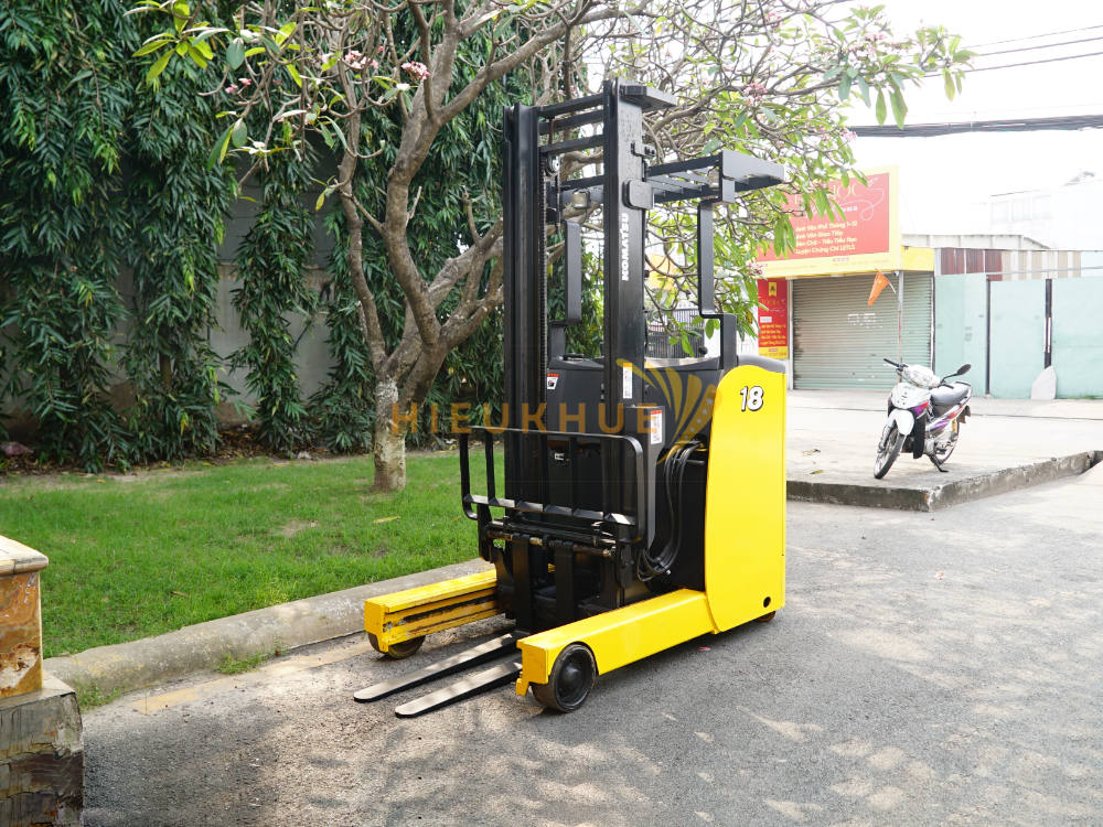 Xe nâng điện đứng lái KOMATSU FB18RL-15