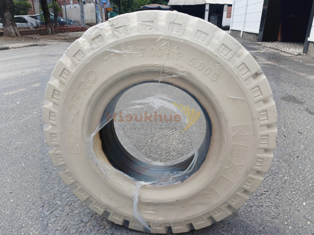 Lốp đặc trắng xe nâng hiệu NEXEN SOLID PRO MTP size 700-12 Hàn Quốc