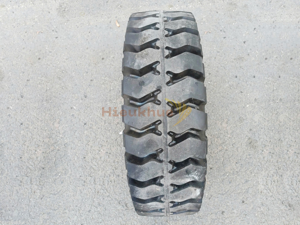 Lốp đặc xe nâng hiệu PHOENIX size 750-15 thương hiệu Thái Lan
